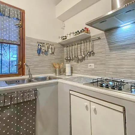2 Bedroom Lovely In Holiday home
